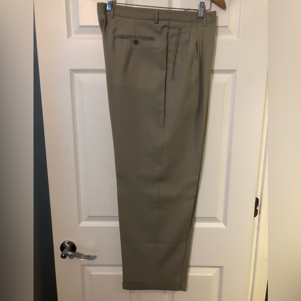 Men’s Pleated Front Dress Pants